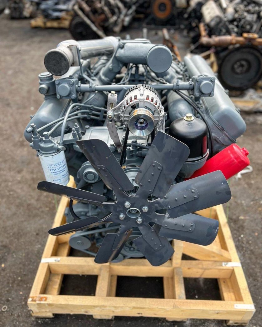 Восьмицилиндровый двигатель