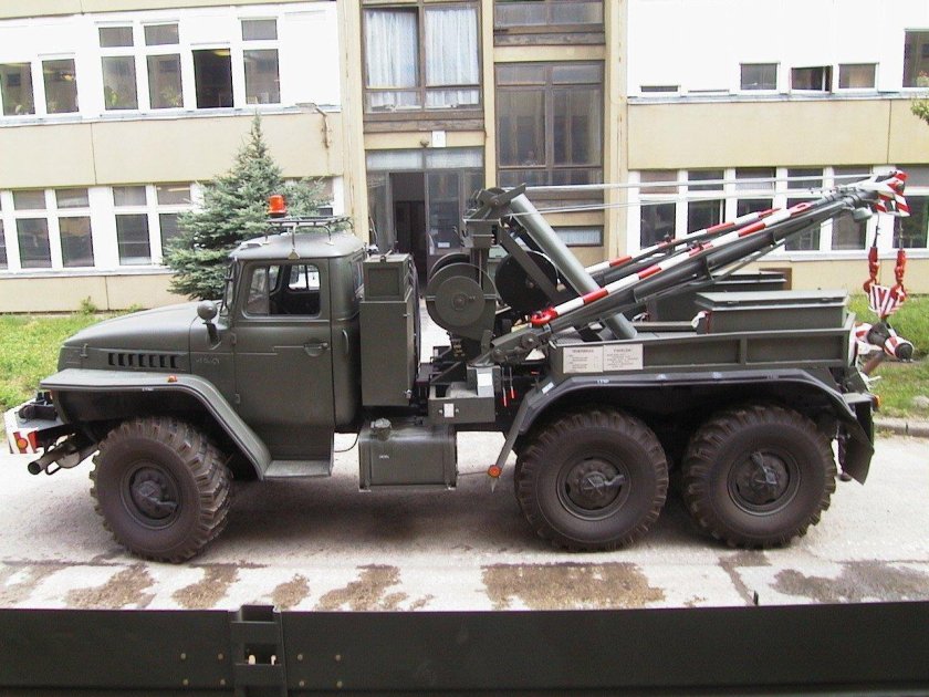 Кэт-л Урал 4320