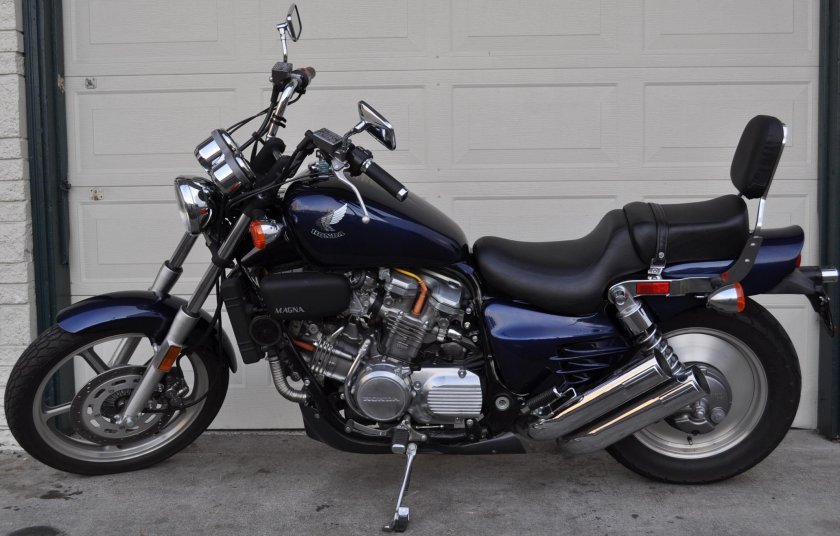 Honda Magna 750