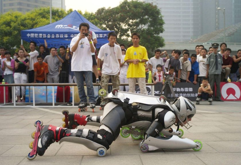 Роликовые коньки прикол