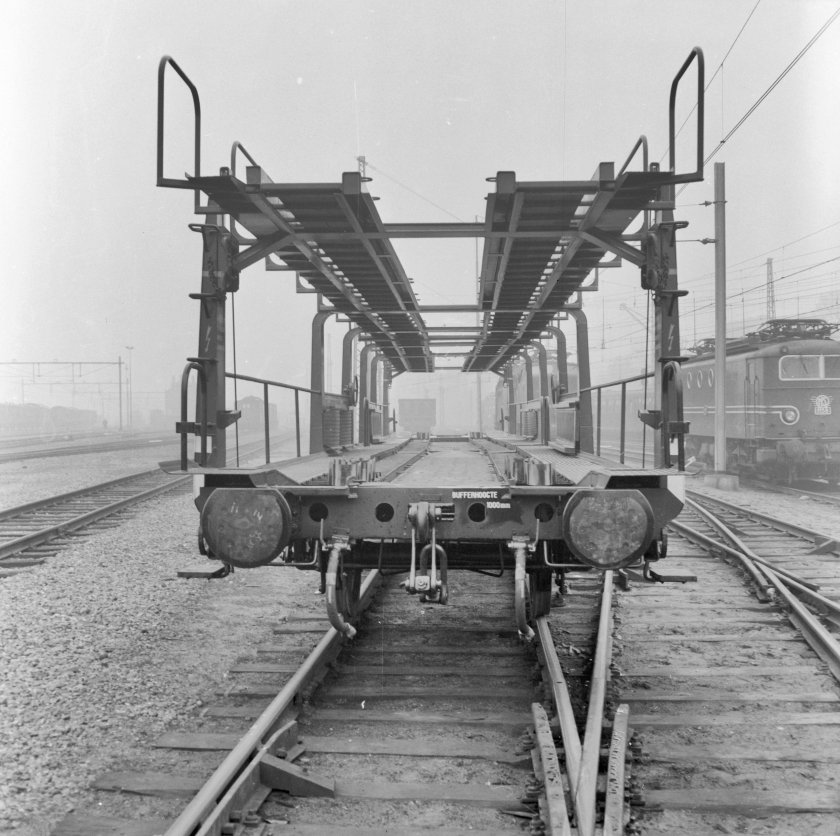 Train stations in the netherlands