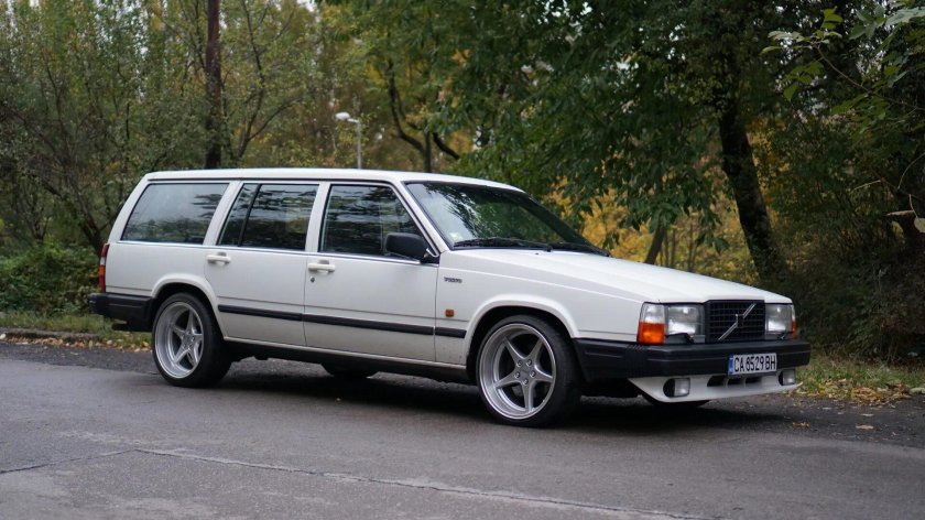 Volvo 740 2.3