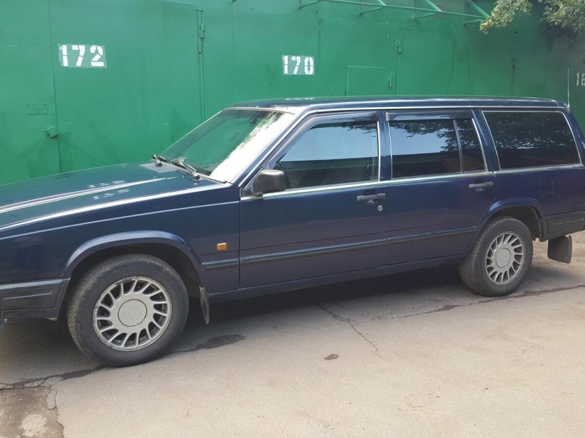 Volvo универсал 1990 740