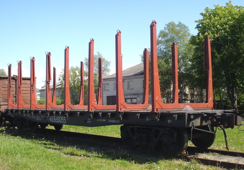 Платформа 13-401 лесовоз