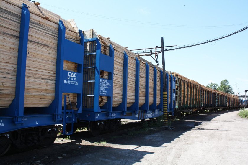 Платформа лесовоз 13-2114-07