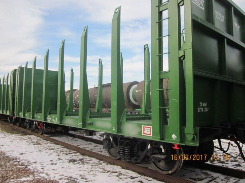 Платформа лесовоз 13-2114-07