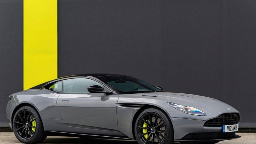 Астон мартин db11