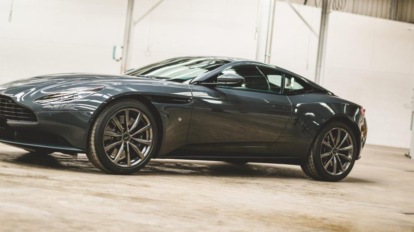 Aston Martin db11