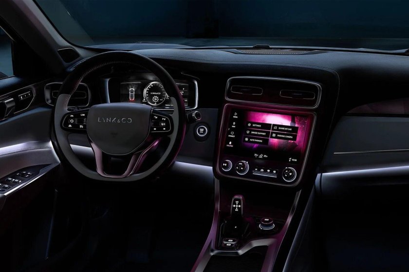Кроссовер Lynk &amp; co 01