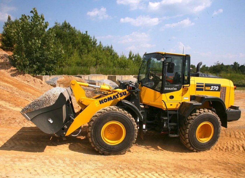 Фронтальный погрузчик Коматсу