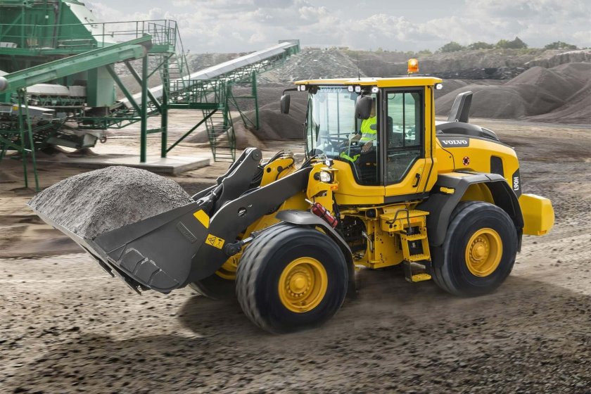 Погрузчик Вольво l90