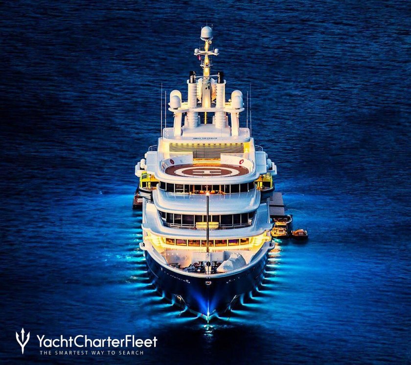 Яхта Луна Ахмедова