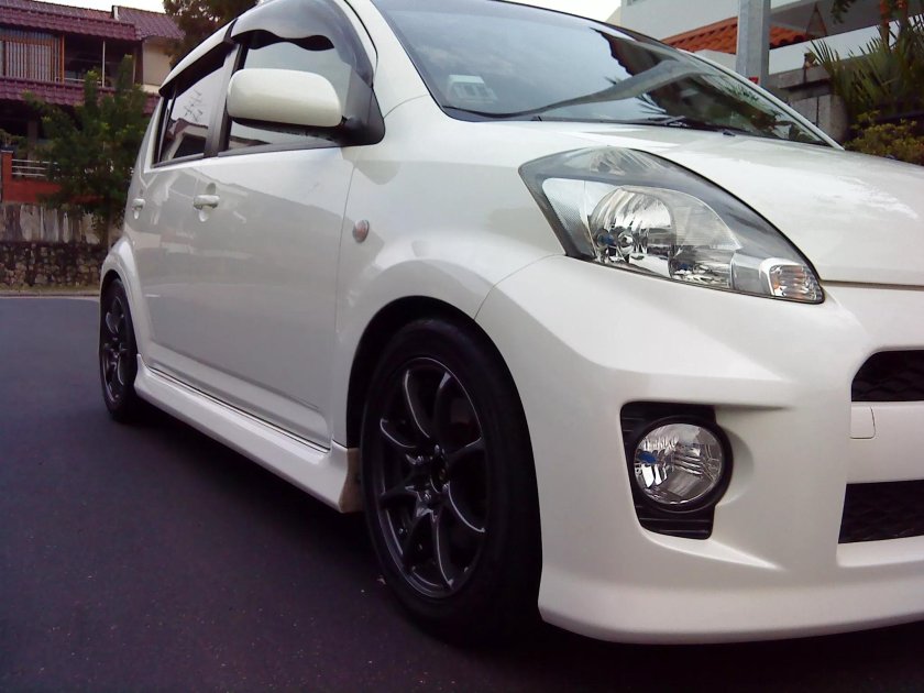 Дайхатсу Сирион 2006