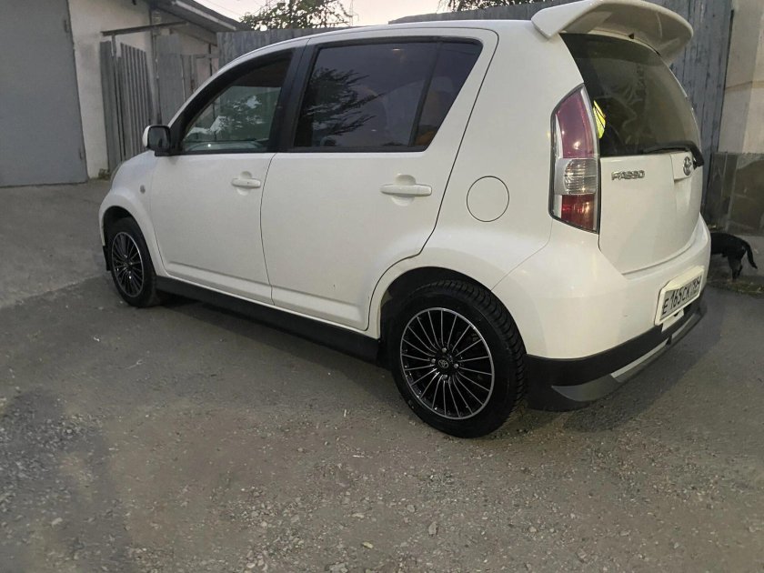 Daihatsu sirion