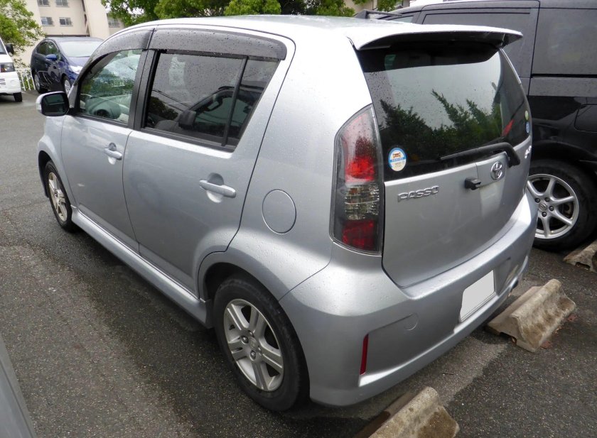 Toyota passo 1.3 racy