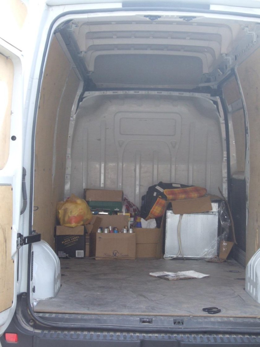 Опель Мовано расположение двигателя в кузове