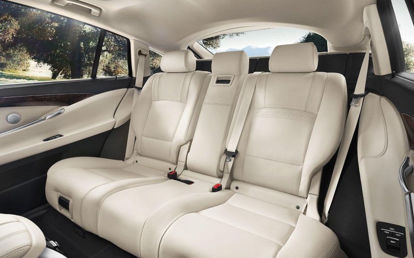 BMW 5 Gran Turismo салон