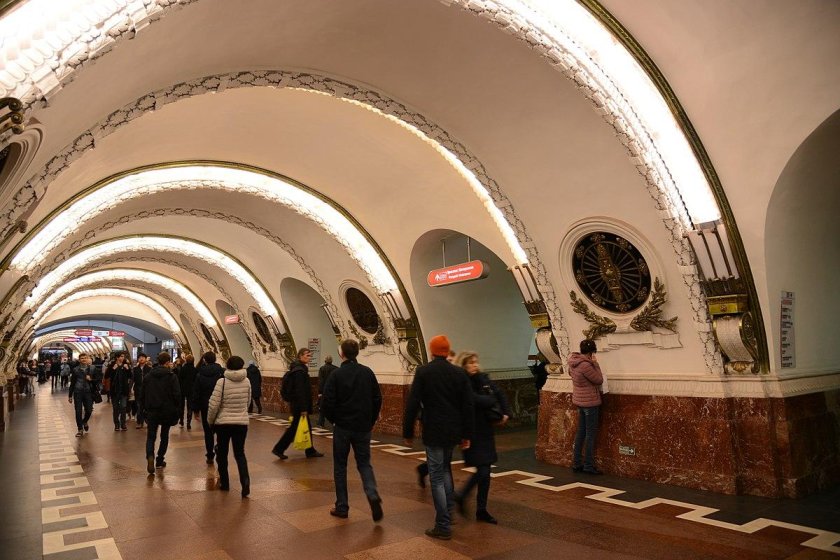 Станция метро площадь Восстания Санкт-Петербург