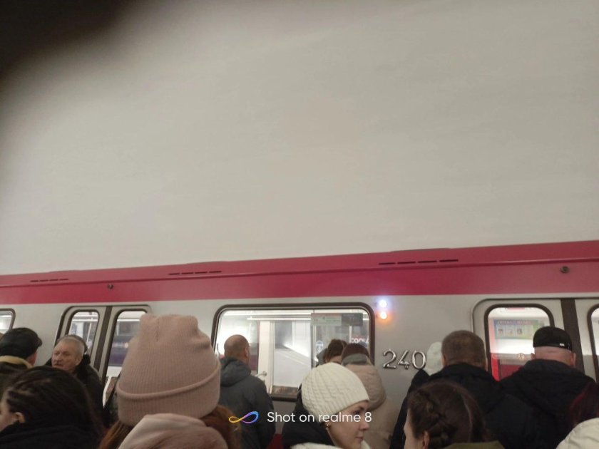 Пассажиры метро