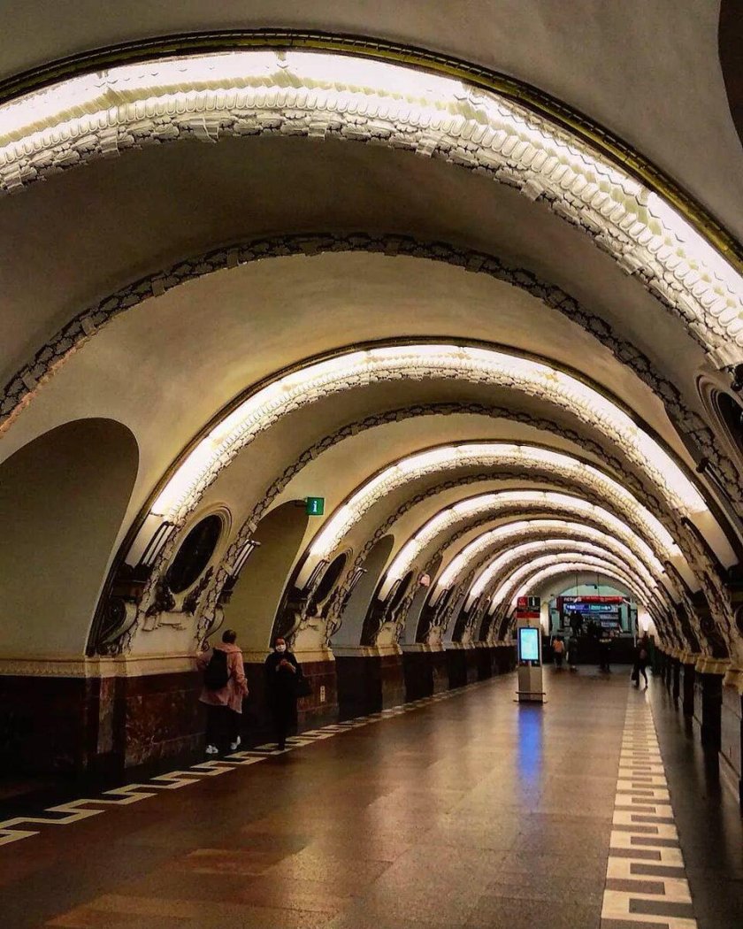 Станция метро площадь восстания санкт петербург