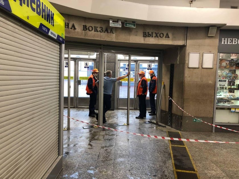 Станция метро площадь Восстания Московский вокзал