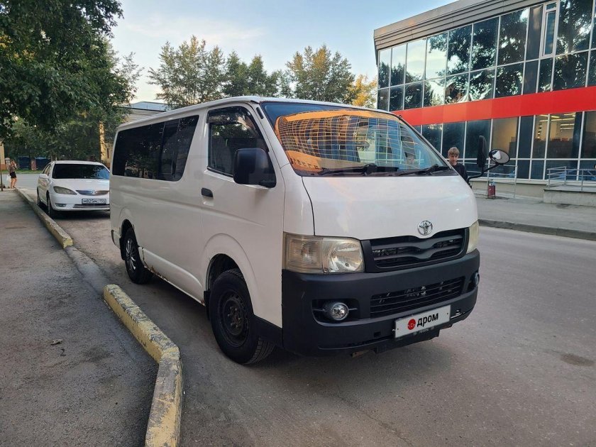 Toyota Hiace h200