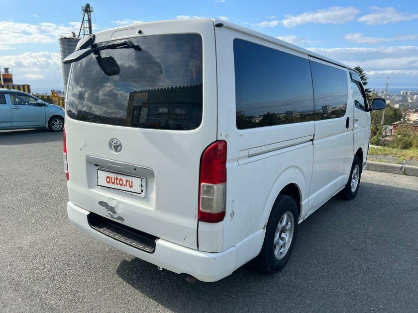 Toyota hiace h200