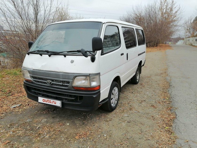 Toyota Regius Ace 2002