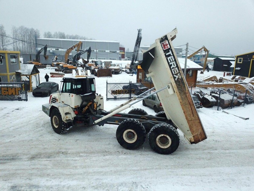 Сочлененный самосвал Терекс