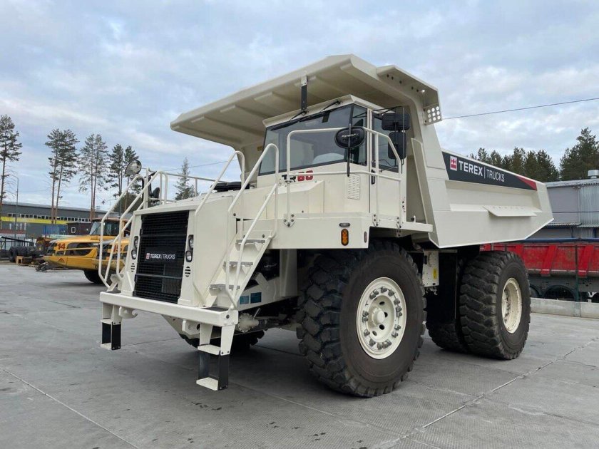 Самосвал Terex tr60