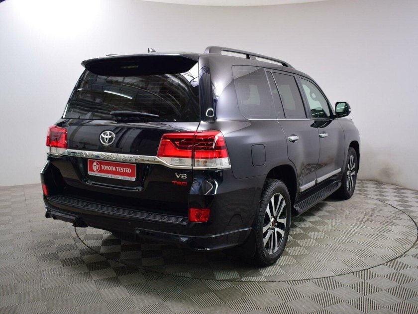 Ленд Крузер 200 Рестайлинг 2