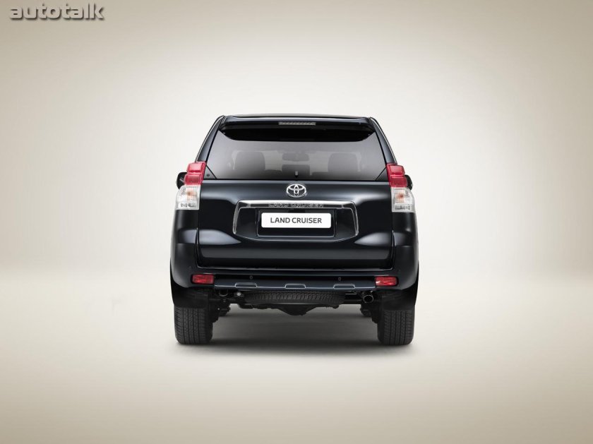 Тойота ленд Крузер 150 сзади