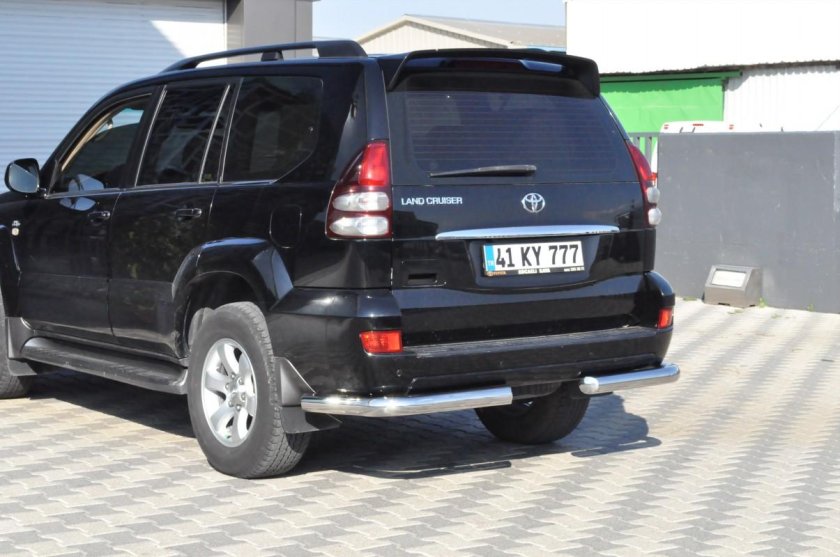 Toyota Land Cruiser Prado 120 сзади