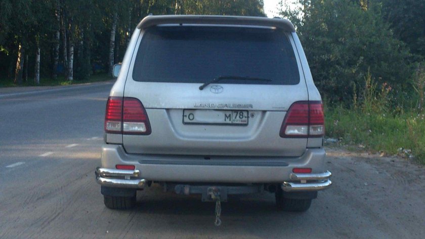 Land Cruiser 100 сзади
