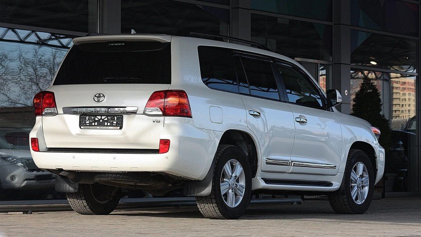 Toyota Land Cruiser 200