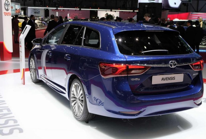 Toyota Avensis 2021 универсал