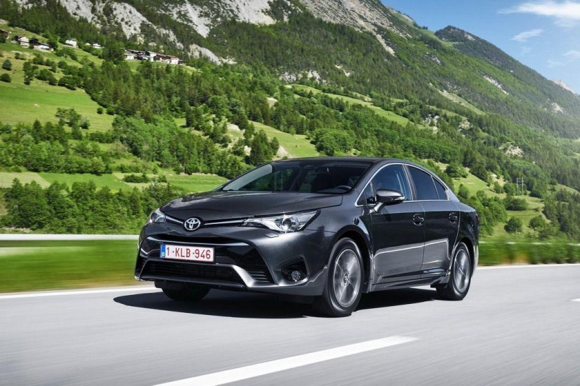 Toyota Avensis 2015