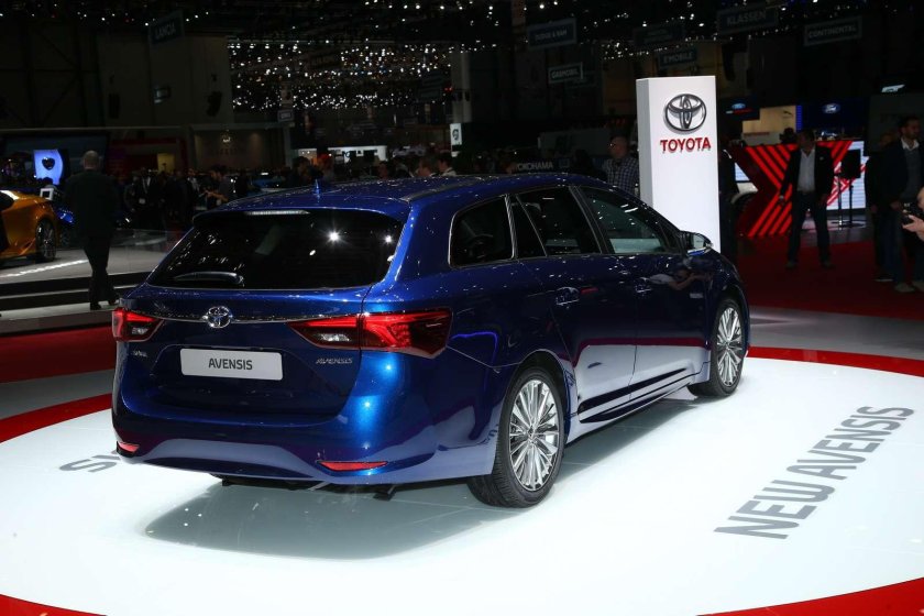 Toyota Avensis 2020 универсал