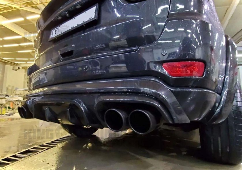 Диффузор заднего бампера Jeep Grand Cherokee wk2