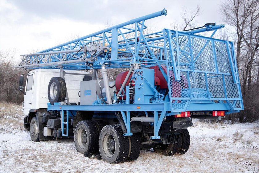 Буровой агрегат ба15 МАЗ