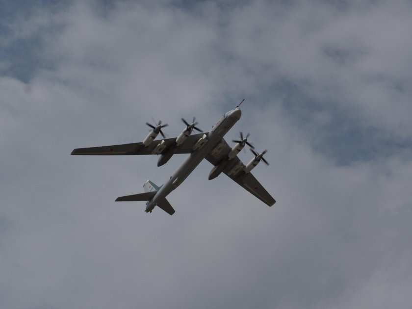 Бомбардировщик ту-95мс