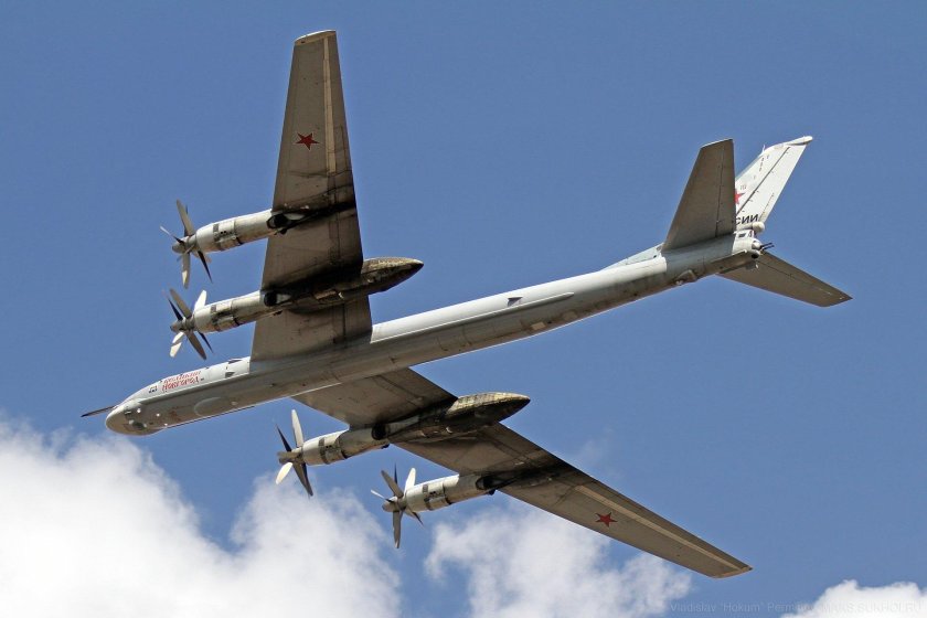 Бомбардировщик ту-95мс