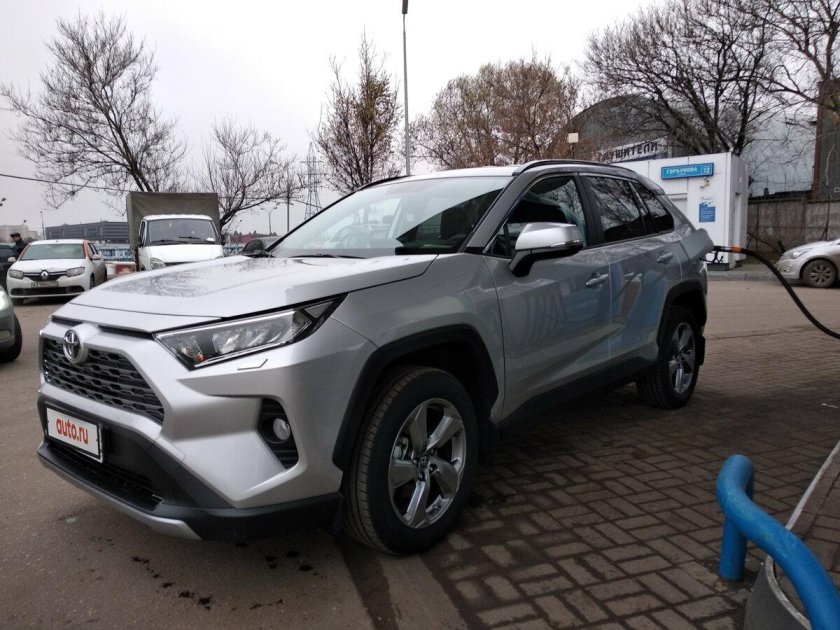 Toyota rav4 v (xa50)