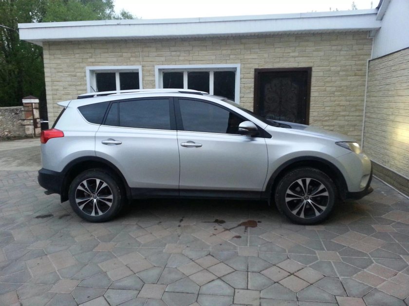 Тойота рав 4 2013 серебристый