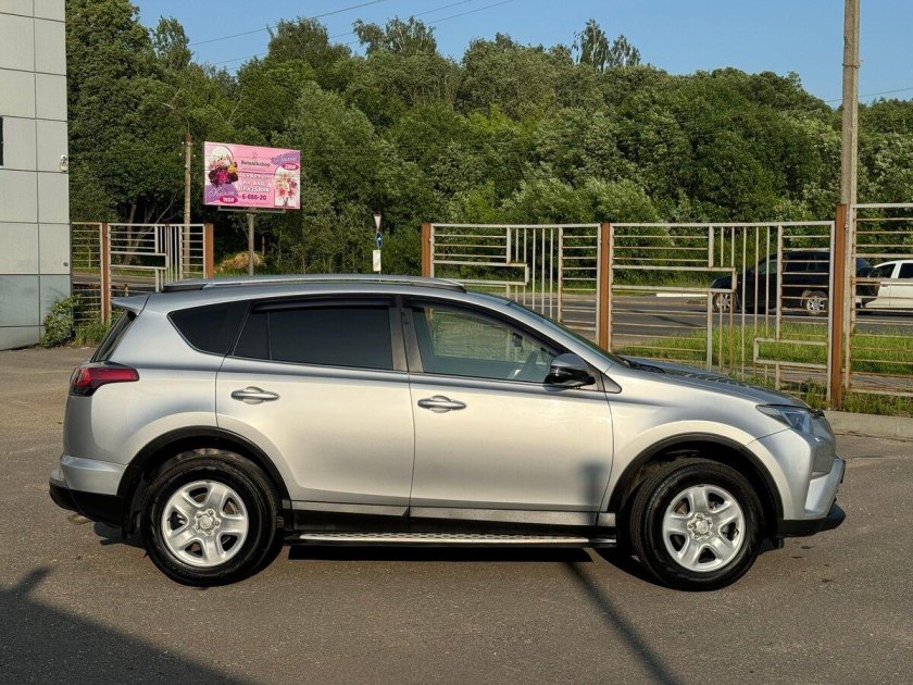 Toyota rav 4 iv