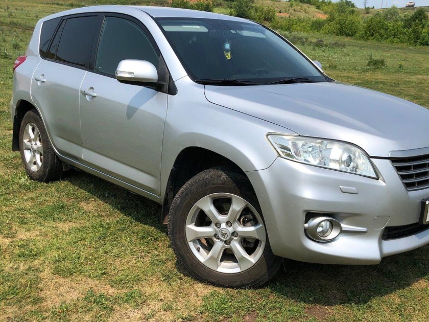Рав 4 серебристый металлик