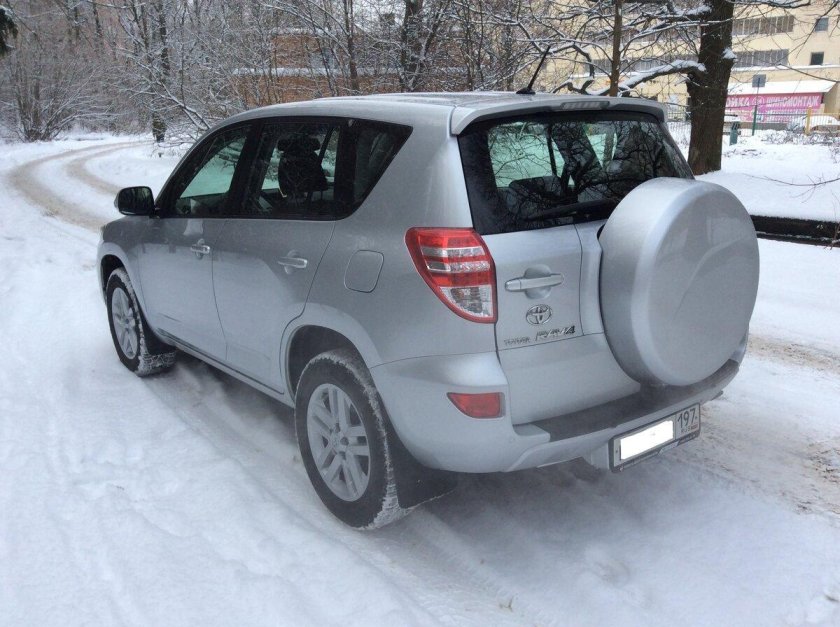 Тойота рав 4 серебристый фото