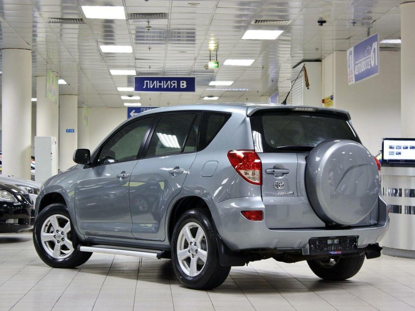 Toyota rav4 серый
