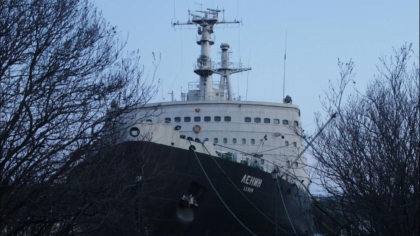 Атомный ледокол Ленин