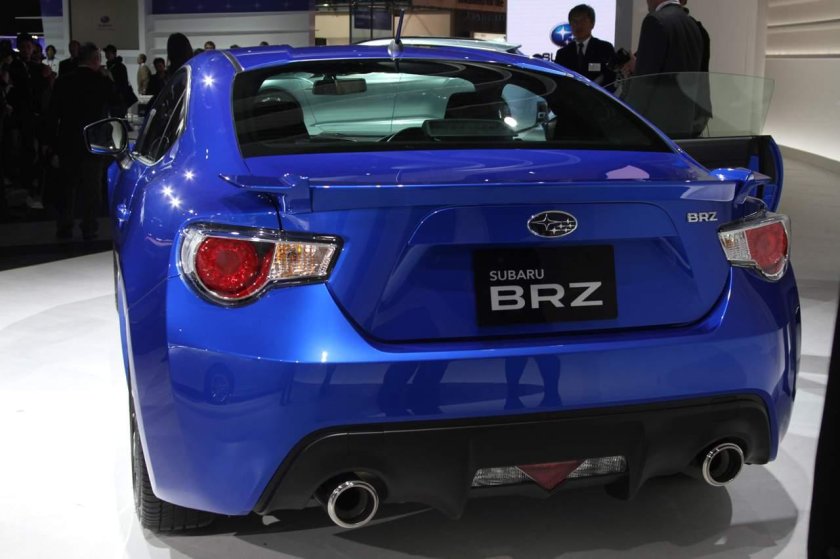 Subaru BRZ сзади